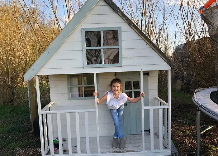 Willow Court Farm Studio East & Petting Farm, 8 Mins To Legoland & Windsor, 15 Mins To Lapland Uk